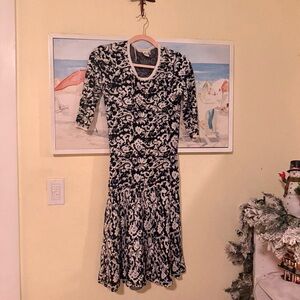 Signature by Sangria Black and White Long Sleeve Dress